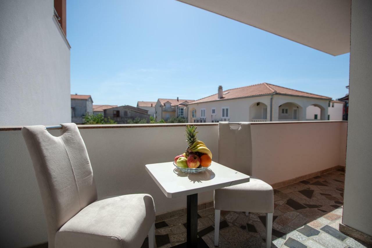 Vila Tatjana Vodice Eksteriør bilde